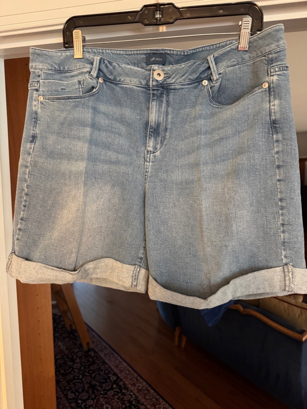 JJill l, Light Blue Denim Roll-Cuff Women’s Shorts size 16